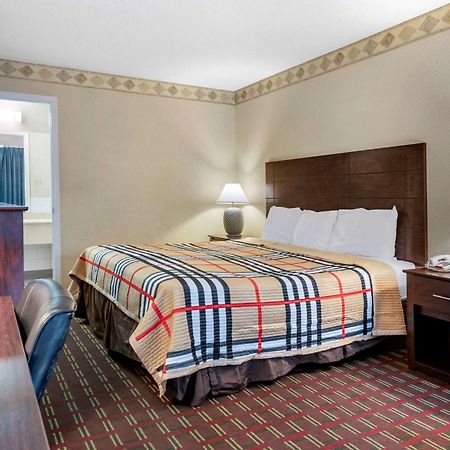 Rodeway Inn New Port Richey Buitenkant foto