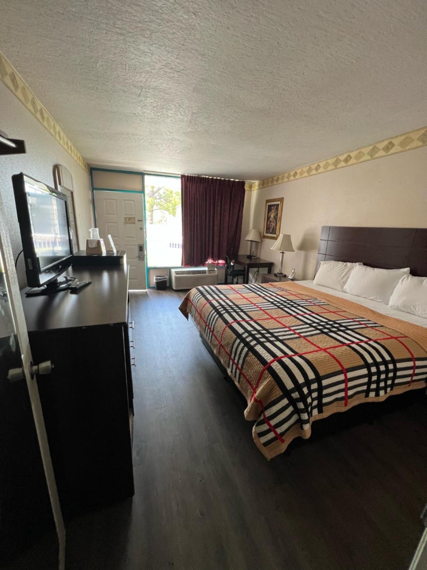Rodeway Inn New Port Richey Buitenkant foto