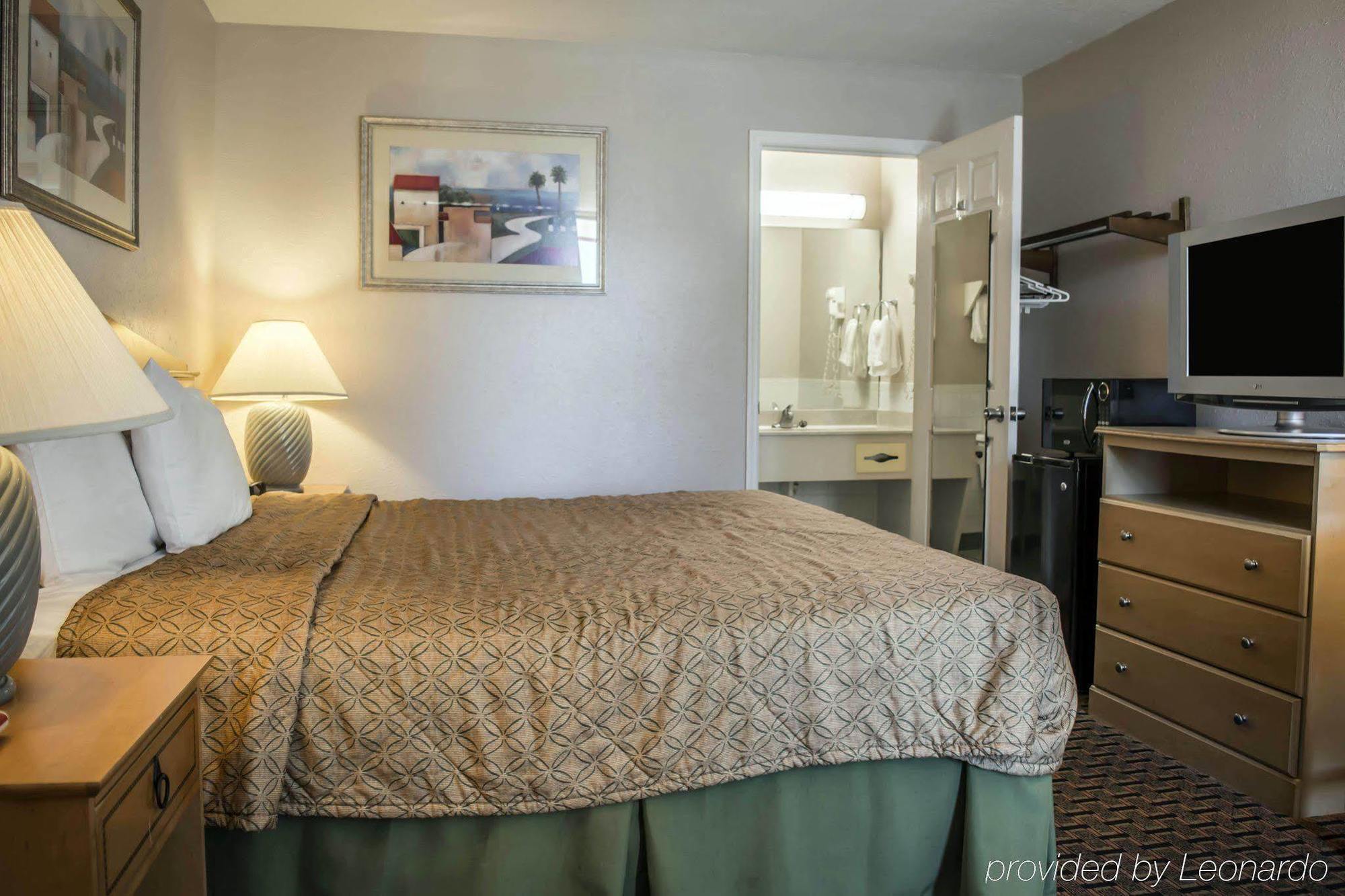 Rodeway Inn New Port Richey Buitenkant foto