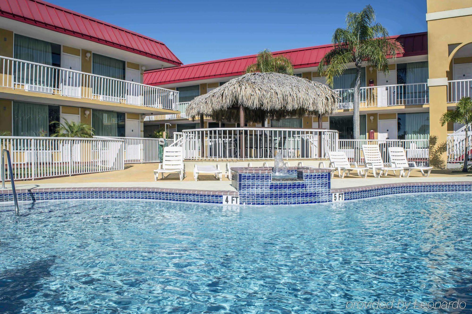 Rodeway Inn New Port Richey Buitenkant foto